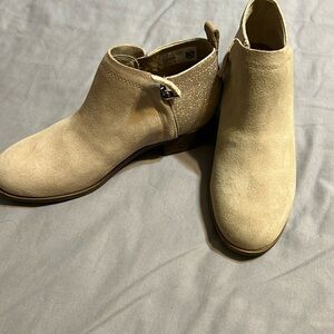 Tom’s Glitter Bootie Size 6